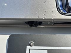 【バックカメラ】死角に入りやすい後ろも、バックカメラがあれば安心！駐車が苦手な方でも楽々駐車できます。 7