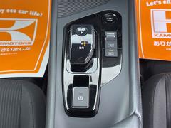 ����ư�ѡ����󥰥֥졼���ۥܥ����Ĥǥѡ����󥰥֥졼�����ư�����ޤ����֥졼���ۡ���ɵ�ǽ�Ͽ����Ԥ��ʤɤǥ֥졼���ڥ��뤫��­��Υ���Ƥ���߾��֤��ݻ�������ϫ�ڸ�����Ω���ޤ��� 3