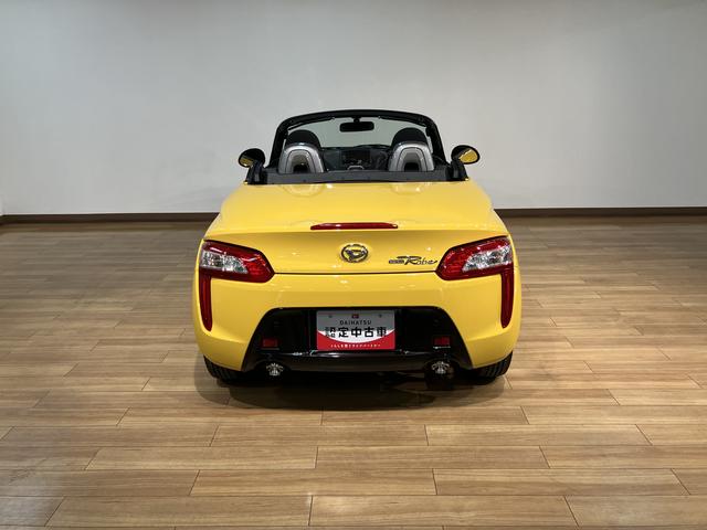 コペン ローブ　届出済未使用車・ターボエンジン・シートヒーター・ＬＥＤヘッドライト・フォグランプ・ステアリングスイッチ・電動開閉ルーフ・コーナーセンサー・アイドリングストップ１年間走行距離無制限保証（12枚目）