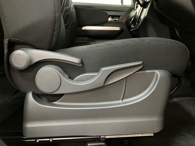 トール カスタムＧ　ターボ　ＳＡＩＩＩ　サポカーＳワイド適合　Ｈ３１年式・走行０．８万ｋｍ・ターボエンジン・純正９インチメモリーナビ・全方位カメラ・ドライブレコーダー・クルーズコントロール・ＥＴＣ車載器・衝突回避軽減ブレーキ・両側電動スライドドア・シートヒーター（29枚目）