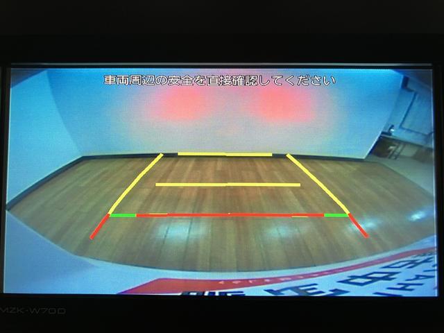 Ｒ２年式、走行０．８万ｋｍのタントカスタムＸセレクションです♪人気のパールホワイト色で純正メモリーナビにバックカメラ、ナビ連動前後ドラレコにＥＴＣとフル装備で正規ディーラーならではの安心保障付！