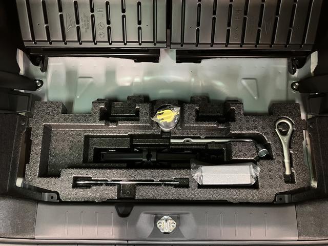 Ｒ２年式、走行０．８万ｋｍのタントカスタムＸセレクションです♪人気のパールホワイト色で純正メモリーナビにバックカメラ、ナビ連動前後ドラレコにＥＴＣとフル装備で正規ディーラーならではの安心保障付！