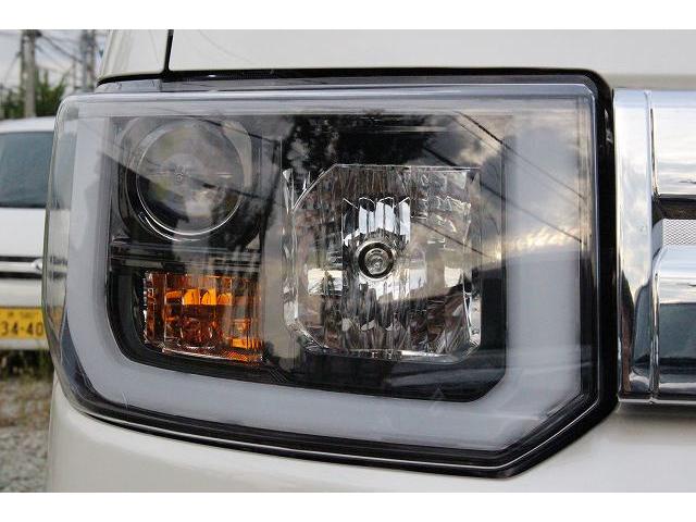 GターボリミテッドSAIII 軽自動車 届出済未使用車 衝突被害軽減ブレーキ プッシュスタート エコアイドル LEDヘッドライト&フォグ 両側パワースライドドア パノラマモニター対応カメラ(11枚目)