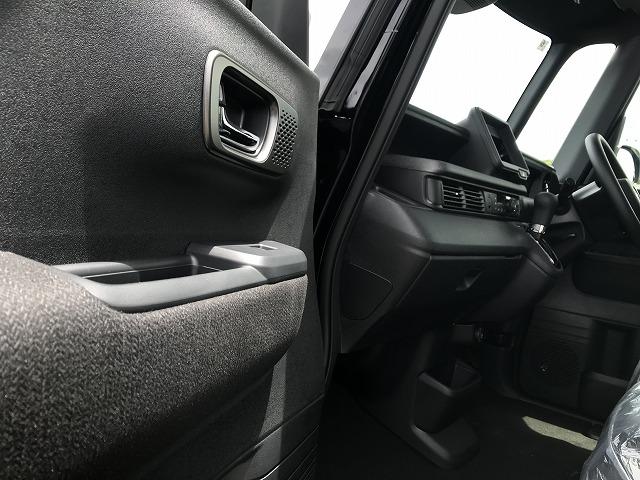 Ｎ－ＢＯＸカスタム ベースグレード　軽自動車　届出済未使用車　衝突被害軽減ブレーキ　アイドリングストップ　ＡＢＳ　スマートキー　パワステ　パワーウィンドウ　エアコン　エアバッグ　片側電動スライドドア（54枚目）