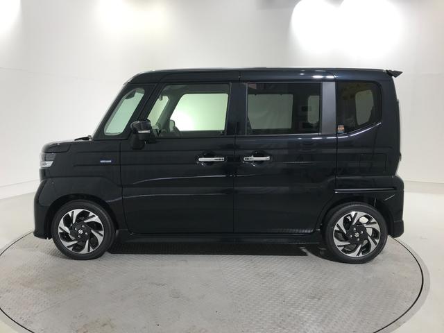 スペーシアカスタム ハイブリッドＸＳ　軽自動車　届出済未使用車　衝突被害軽減ブレーキ　アダプティブクルーズコントロール　アイドリングストップシステム　アルミホイール　スマートキー　シートヒーター　両側電動スライドドア　フルフラットシート（9枚目）