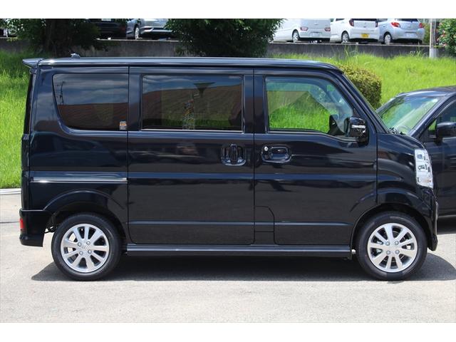 【軽の森 富田林店】は、商談スペースも充実♪こだわりのキッズスペース、エステルーム、広々とした店内など。待ち時間を快適に過ごして頂けます!