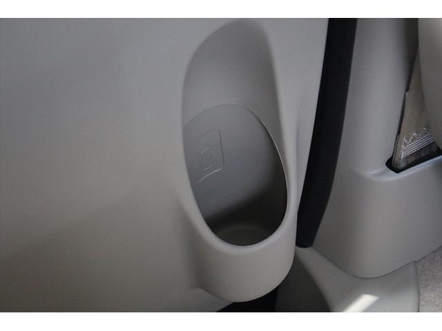 数ある中から【軽の森 富田林店】の車両をご覧頂きまして誠にありがとうございます!良質車のみを厳選して仕入れしておりますので品質には自信があります!安心して当店のお車をご検討下さいませ。