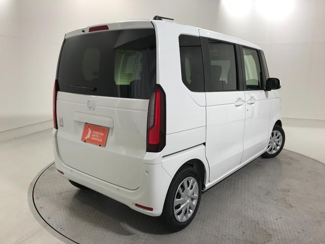 Ｎ－ＢＯＸ ベースグレード　軽自動車　届出済未使用車　衝突被害軽減ブレーキ　アダプティブドライビングビーム　アイドリングストップシステム　シートヒーター　バックカメラ　両側スライド片側電動ドア　スマートキー　パワーウィンドウ（6枚目）
