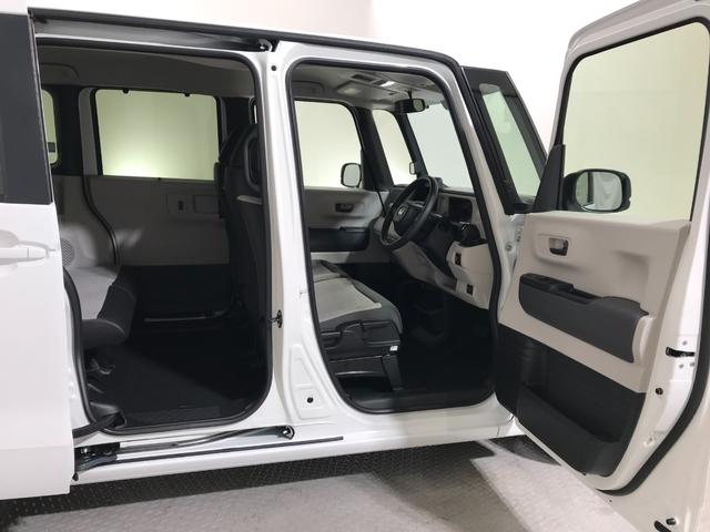 Ｎ－ＢＯＸ ベースグレード　軽自動車　届出済未使用車　衝突被害軽減ブレーキ　アダプティブドライビングビーム　アイドリングストップシステム　シートヒーター　バックカメラ　両側スライド片側電動ドア　スマートキー　パワーウィンドウ（9枚目）