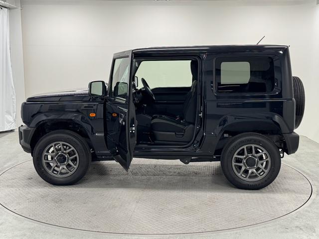 ジムニー ＸＣ　軽自動車　届出済未使用車　衝突被害軽減ブレーキ　アダプティブクルーズコントロール　アルミホイール　スマートキー　シートヒーター　アイドリングストップ　パワーステアリング　パワーウィンドウ　ＡＢＳ（15枚目）