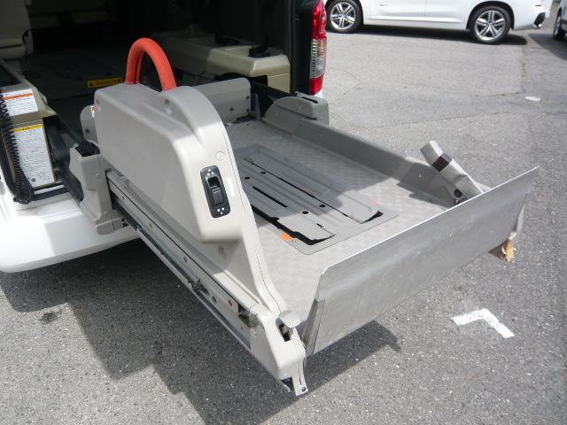 チェアキャブ 車いす移動車/電動スロープ/車いす2基固定装着/オートステップ/乗車定員10人/キーレス(20枚目)