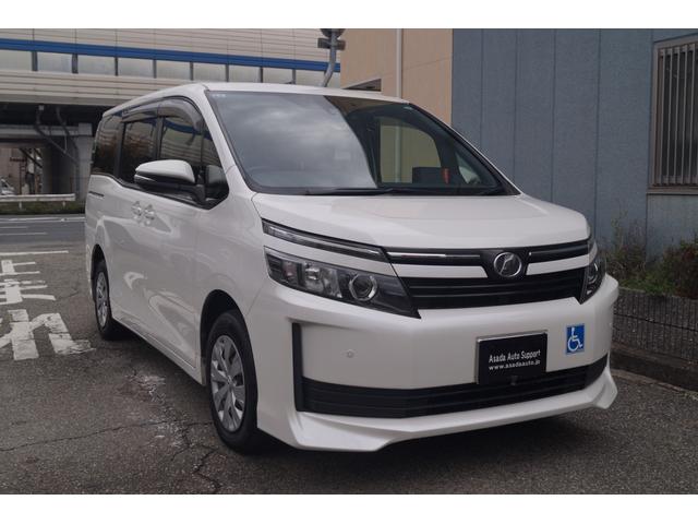 ヴォクシー Ｘ　２．０Ｘウェルキャブ　スロープＩ車いす２脚　福祉タクシー仕様　５人乗　両側パワースライドドア（4枚目）