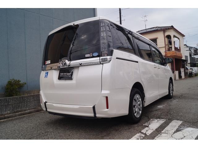 ヴォクシー Ｘ　２．０Ｘウェルキャブ　スロープＩ車いす２脚　福祉タクシー仕様　５人乗　両側パワースライドドア（8枚目）