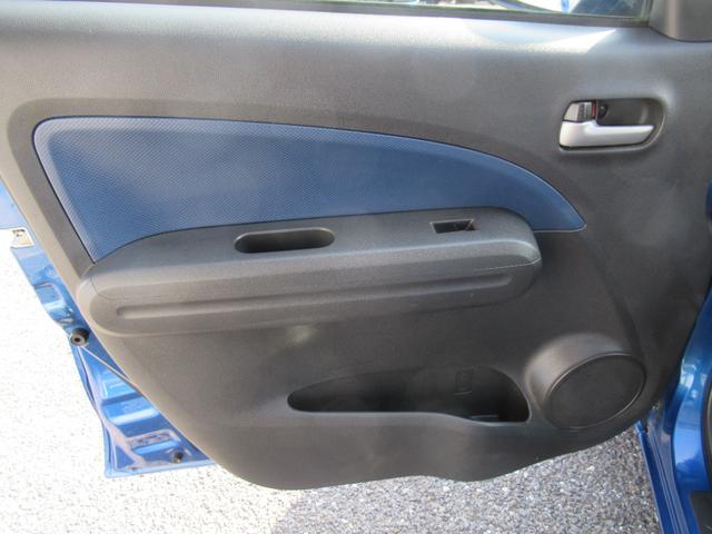 全車ご納車前には、近畿運輸局認証の自社整備工場にて国家整備士による法定点検・整備を行います。安心してお乗りいただけるお車をお届けしております。もちろんご購入後の整備や車検もお任せください！