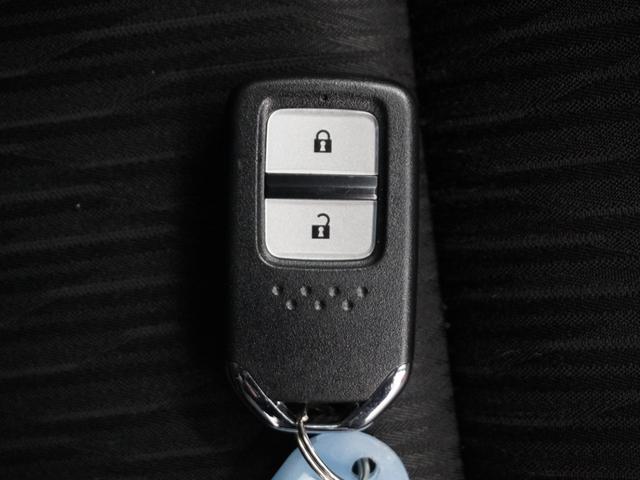 ヴェゼル ハイブリッドＸ・ホンダセンシング　平成３０年式　車検整備付　走行３１，０８５Ｋｍ　タイプ（ハイブリッドＸ）　ボディカラー（プレミアムクリスタルレッドＭ）純正Ｇａｔｈｅｒｓ７インチナビ（ＶＸＭ－１８４Ｃｉ）（18枚目）