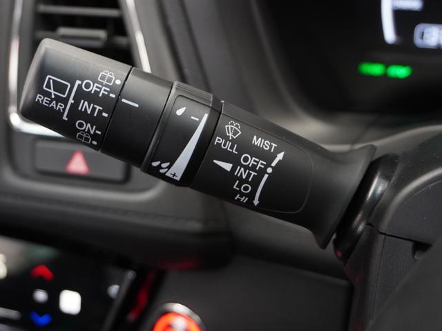 ヴェゼル ハイブリッドＸ・ホンダセンシング　平成３０年式　車検整備付　走行３１，０８５Ｋｍ　タイプ（ハイブリッドＸ）　ボディカラー（プレミアムクリスタルレッドＭ）純正Ｇａｔｈｅｒｓ７インチナビ（ＶＸＭ－１８４Ｃｉ）（40枚目）
