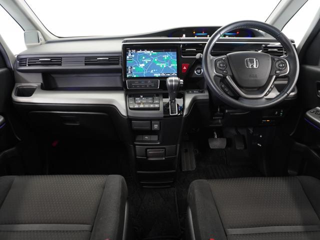 ステップワゴンスパーダ スパーダホンダセンシング　令和３年式　車検整備付　走行３５，５６３Ｋｍ　タイプ（スパーダホンダセンシング）　ボディカラー（プラチナホワイトパール）純正Ｇａｔｈｅｒｓ１０インチナビ（ＶＸＵ－２１７ＳＷｉ）（8枚目）
