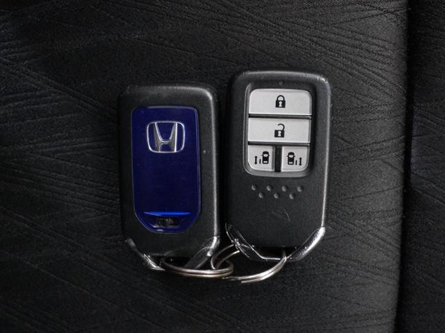 オデッセイハイブリッド ハイブリッドアブソルート・ホンダセンシング 平成28年式 車検令和9年6月 走行95,933Km タイプ(HVアブソルートホンダセンシング) ボディカラー(クリスタルブラックパール)純正Gathers8インチナビ(VXN-165VFEi)(18枚目)