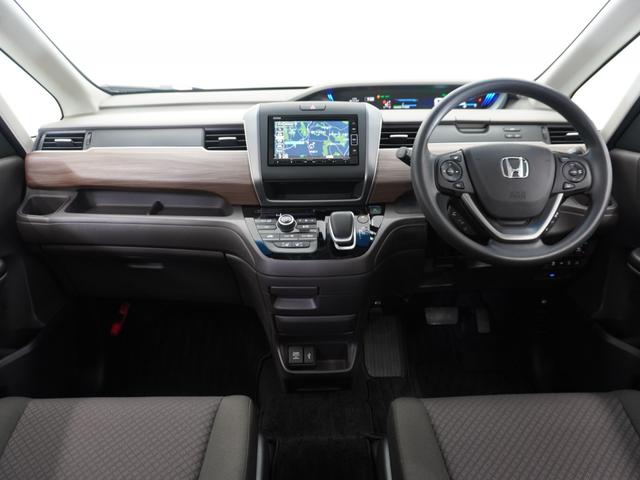 フリード+ハイブリッド ハイブリッドG 令和5年式 車検整備付 走行18,385Km タイプ(HV・G) ボディカラー(スーパープラチナグレーM)純正Gathers7インチナビ(VXM-234VFi)(9枚目)