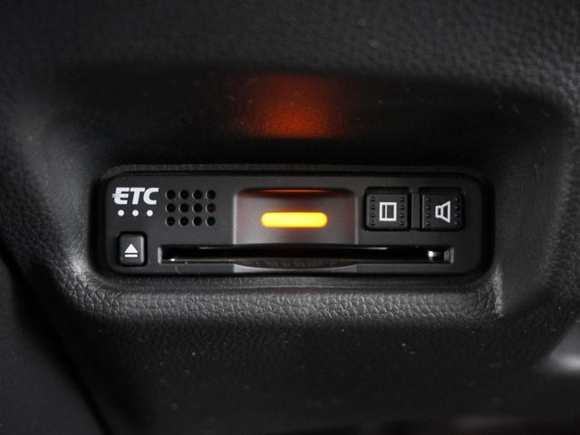 フィットハイブリッド F 平成29年式 車検整備付 走行82,127Km タイプ(ハイブリッドF) ボディカラー(ブリリアントスポーティーブルーM)社外品ナビ(4枚目)