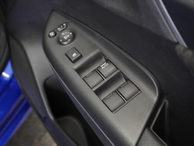 フィットハイブリッド F 平成29年式 車検整備付 走行82,127Km タイプ(ハイブリッドF) ボディカラー(ブリリアントスポーティーブルーM)社外品ナビ(22枚目)