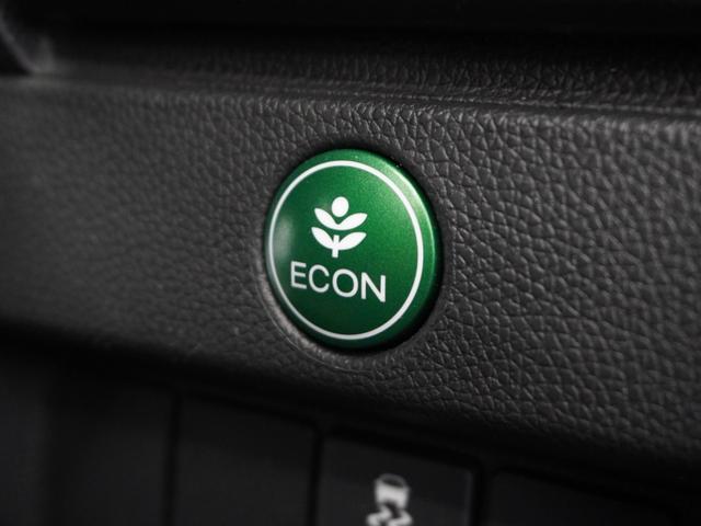 フィットハイブリッド F 平成29年式 車検整備付 走行82,127Km タイプ(ハイブリッドF) ボディカラー(ブリリアントスポーティーブルーM)社外品ナビ(24枚目)