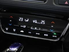 ◆オートエアコン装備◆お好みの温度を設定をするだけで、後は、自動で風量を調節してくれます！快適にドライブが楽しめます。 4