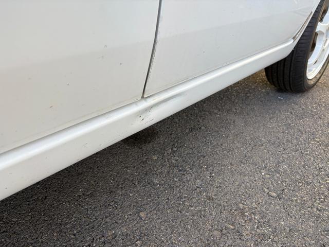 アルトラパン ＳＳ　ターボ　５速ミッションマニュアル　１５インチ外品アルミホイール　ローダウン　記録簿有　ローダウン　キーレス　ＨＩＤ　ＣＤ　　パワーステアリング　パワーウィンドウ（25枚目）