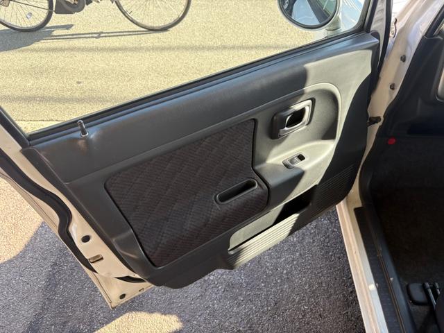 アルトラパン ＳＳ　ターボ　５速ミッションマニュアル　１５インチ外品アルミホイール　ローダウン　記録簿有　ローダウン　キーレス　ＨＩＤ　ＣＤ　　パワーステアリング　パワーウィンドウ（34枚目）