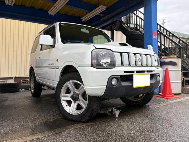 ジムニー ランドベンチャー ハーフレザーシート アルミホイール 4WD ルーフレール キーレス 記録簿 ナビ ETC(3枚目)