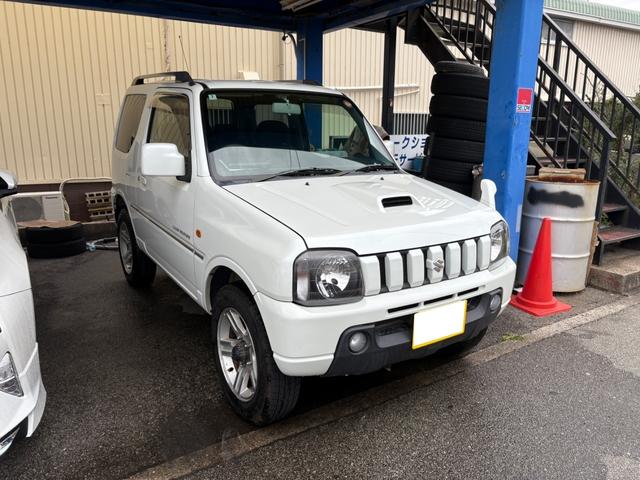 ジムニー ランドベンチャー ハーフレザーシート アルミホイール 4WD ルーフレール キーレス 記録簿 ナビ ETC(4枚目)