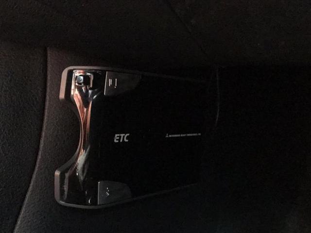 15RXタイプV 純正7インチ メモリーナビ/ETC/EBD付ABS/TV/エアバッグ 運転席/エアバッグ 助手席/パワーウインドウ/キーレスエントリー/オートエアコン/パワーステアリング/ワンオーナー(15枚目)