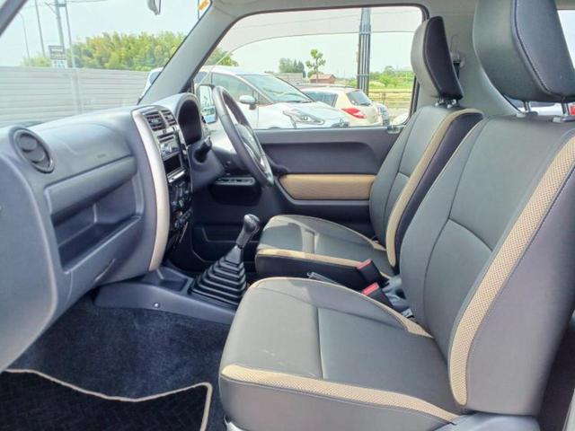 ジムニー ４ＷＤランドベンチャー　シートヒーター　運転席／シート　合皮／ＡＢＳ／エアバッグ　運転席／エアバッグ　助手席／アルミホイール　純正　１６インチ／パワーウインドウ／キーレスエントリー／パワーステアリング／マニュアルエアコン（5枚目）