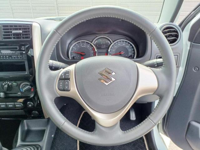 ジムニー ４ＷＤランドベンチャー　シートヒーター　運転席／シート　合皮／ＡＢＳ／エアバッグ　運転席／エアバッグ　助手席／アルミホイール　純正　１６インチ／パワーウインドウ／キーレスエントリー／パワーステアリング／マニュアルエアコン（32枚目）