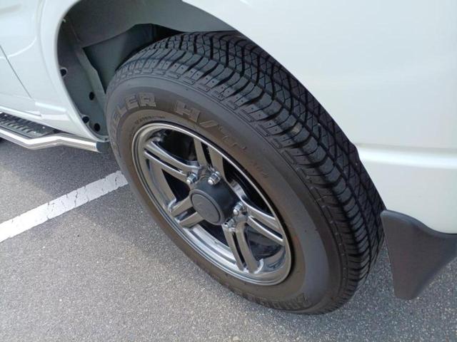 ジムニー ４ＷＤランドベンチャー　シートヒーター　運転席／シート　合皮／ＡＢＳ／エアバッグ　運転席／エアバッグ　助手席／アルミホイール　純正　１６インチ／パワーウインドウ／キーレスエントリー／パワーステアリング／マニュアルエアコン（44枚目）