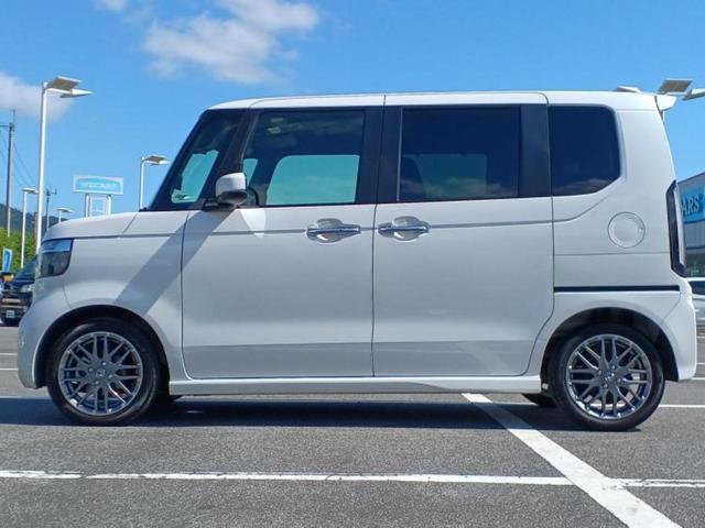 N-BOXカスタム ターボ 保証書/純正 9インチ SDナビ/フリップダウンモニター 純正 12.8インチ/両側電動スライドドア/シートヒーター 前席/車線逸脱防止支援システム/シート ハーフレザー バックカメラ 後席モニター(2枚目)