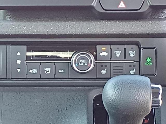 N-BOXカスタム ターボ 保証書/純正 9インチ SDナビ/フリップダウンモニター 純正 12.8インチ/両側電動スライドドア/シートヒーター 前席/車線逸脱防止支援システム/シート ハーフレザー バックカメラ 後席モニター(12枚目)