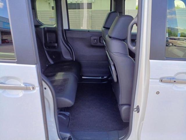 N-BOXカスタム ターボ 保証書/純正 9インチ SDナビ/フリップダウンモニター 純正 12.8インチ/両側電動スライドドア/シートヒーター 前席/車線逸脱防止支援システム/シート ハーフレザー バックカメラ 後席モニター(20枚目)