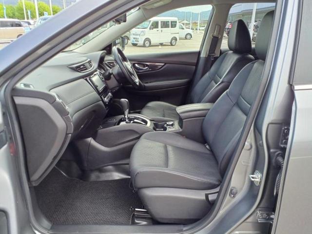 エクストレイル ４ＷＤ２０Ｘｉ　保証書／純正　ＳＤナビ／エマージェンシーブレーキ／アラウンドビューモニター／車線逸脱防止支援システム／シート　ハーフレザー／プロパイロット／電動バックドア／ドライブレコーダー　社外　全周囲カメラ（5枚目）