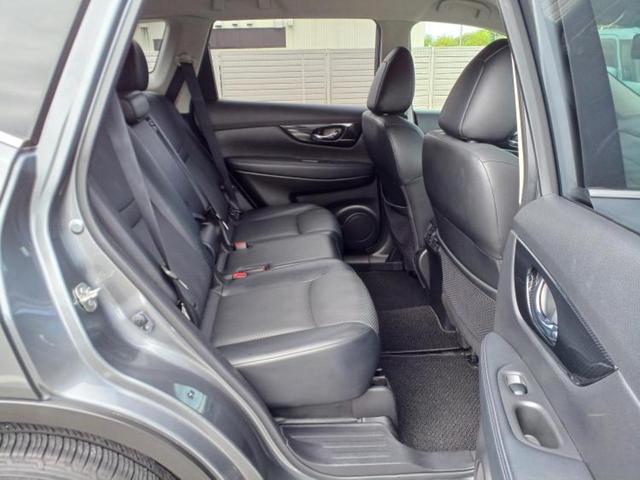 エクストレイル ４ＷＤ２０Ｘｉ　保証書／純正　ＳＤナビ／エマージェンシーブレーキ／アラウンドビューモニター／車線逸脱防止支援システム／シート　ハーフレザー／プロパイロット／電動バックドア／ドライブレコーダー　社外　全周囲カメラ（20枚目）