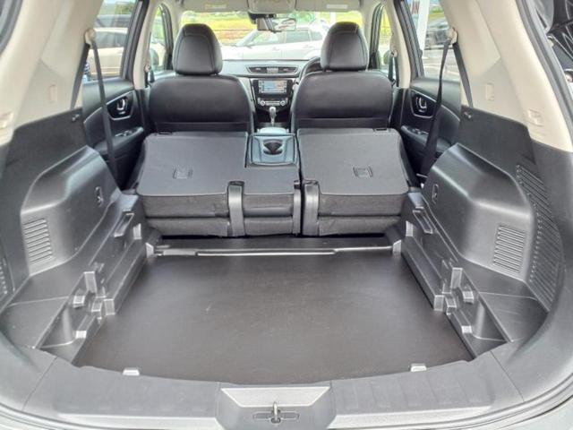 エクストレイル ４ＷＤ２０Ｘｉ　保証書／純正　ＳＤナビ／エマージェンシーブレーキ／アラウンドビューモニター／車線逸脱防止支援システム／シート　ハーフレザー／プロパイロット／電動バックドア／ドライブレコーダー　社外　全周囲カメラ（29枚目）