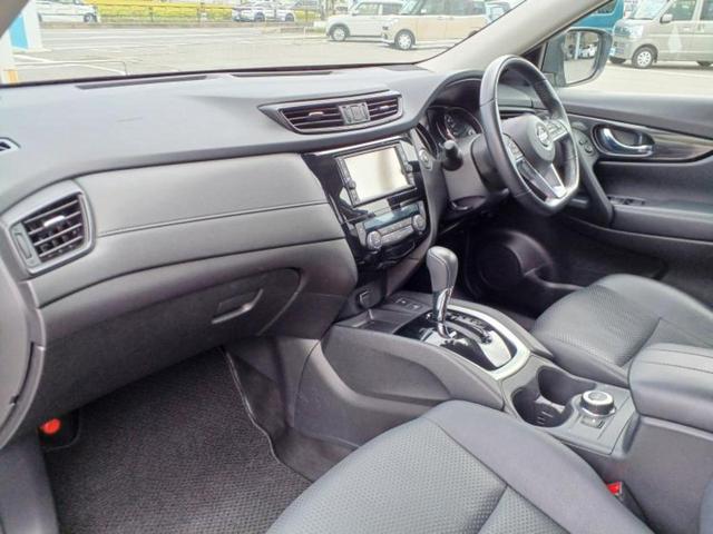 エクストレイル ４ＷＤ２０Ｘｉ　保証書／純正　ＳＤナビ／エマージェンシーブレーキ／アラウンドビューモニター／車線逸脱防止支援システム／シート　ハーフレザー／プロパイロット／電動バックドア／ドライブレコーダー　社外　全周囲カメラ（31枚目）