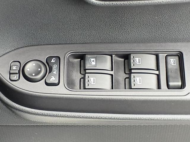 タント カスタムＲＳ　新品タイヤ／保証書／ディスプレイオーディオ９インチ／衝突安全装置／両側電動スライドドア／車線逸脱防止支援システム／シート　ハーフレザー／ドライブレコーダー　前後／ヘッドランプ　ＬＥＤ　バックカメラ（39枚目）