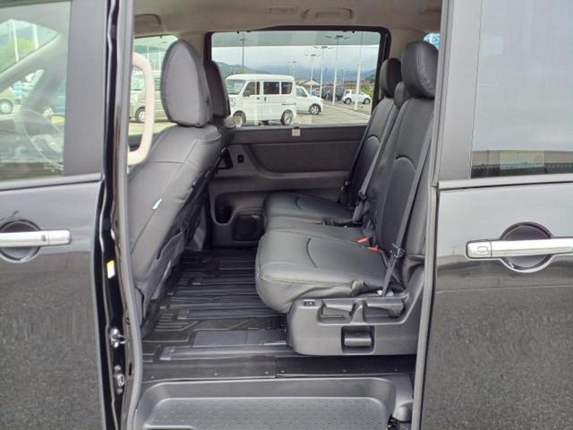 セレナ ｅパワーハイウェイスターＶ　保証書／純正　１２．３インチ　メモリーナビ／フリップダウンモニター　社外　１２．８インチ／インテリジェントルームミラー／エマージェンシーブレーキ／両側電動スライドドア／アラウンドビューモニター（6枚目）