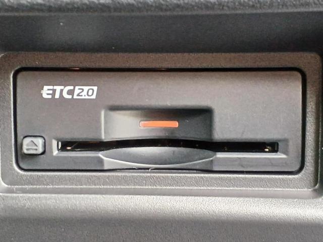 セレナ ｅパワーハイウェイスターＶ　保証書／純正　１２．３インチ　メモリーナビ／フリップダウンモニター　社外　１２．８インチ／インテリジェントルームミラー／エマージェンシーブレーキ／両側電動スライドドア／アラウンドビューモニター（15枚目）