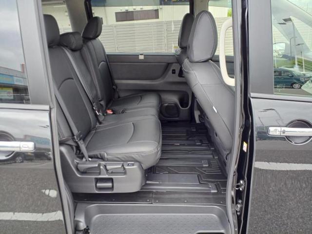 セレナ ｅパワーハイウェイスターＶ　保証書／純正　１２．３インチ　メモリーナビ／フリップダウンモニター　社外　１２．８インチ／インテリジェントルームミラー／エマージェンシーブレーキ／両側電動スライドドア／アラウンドビューモニター（20枚目）