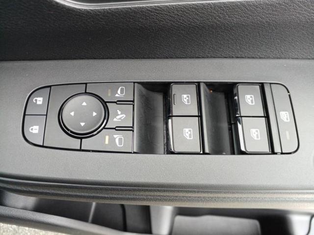 セレナ ｅパワーハイウェイスターＶ　保証書／純正　１２．３インチ　メモリーナビ／フリップダウンモニター　社外　１２．８インチ／インテリジェントルームミラー／エマージェンシーブレーキ／両側電動スライドドア／アラウンドビューモニター（39枚目）