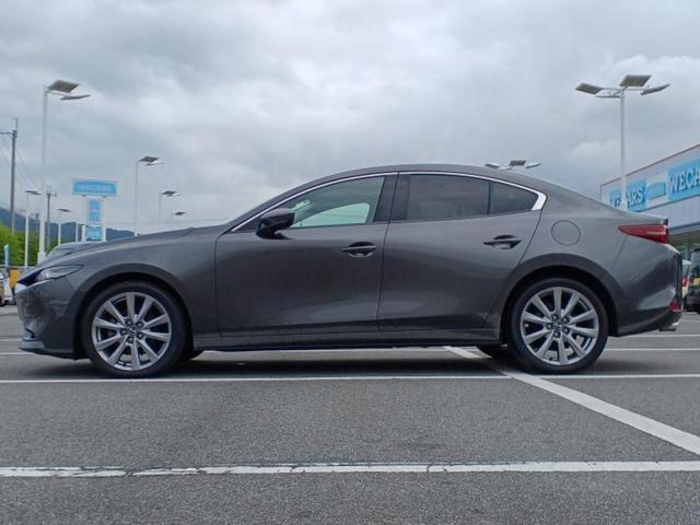 MAZDA3セダン XD Lパッケージ 新品タイヤ/BOSE/保証書/純正 SDナビ/衝突安全装置/シートヒーター/車線逸脱防止支援システム/シート 合皮/パーキングアシスト バックガイド/ドライブレコーダー 純正 衝突被害軽減システム(2枚目)