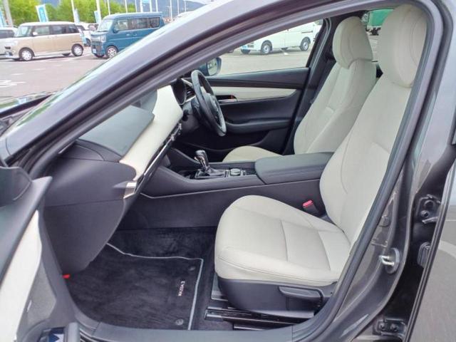 MAZDA3セダン XD Lパッケージ 新品タイヤ/BOSE/保証書/純正 SDナビ/衝突安全装置/シートヒーター/車線逸脱防止支援システム/シート 合皮/パーキングアシスト バックガイド/ドライブレコーダー 純正 衝突被害軽減システム(5枚目)