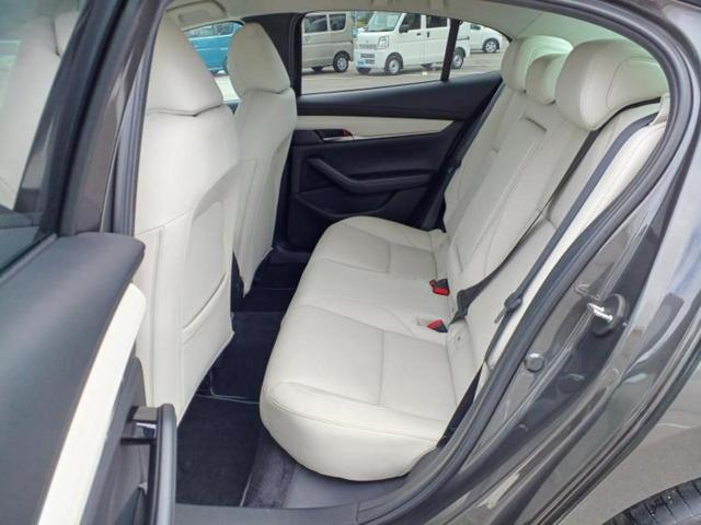 MAZDA3セダン XD Lパッケージ 新品タイヤ/BOSE/保証書/純正 SDナビ/衝突安全装置/シートヒーター/車線逸脱防止支援システム/シート 合皮/パーキングアシスト バックガイド/ドライブレコーダー 純正 衝突被害軽減システム(6枚目)